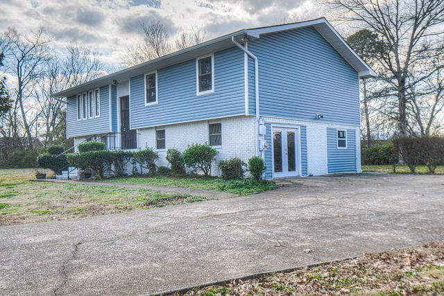 901 Hawthorne Court, Chattanooga, TN 37406