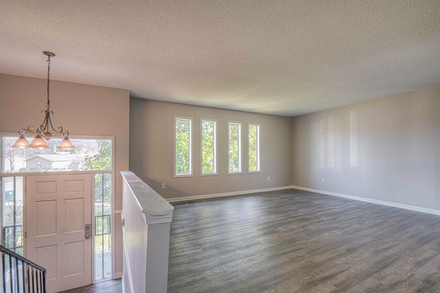 901 Hawthorne Court, Chattanooga, TN 37406