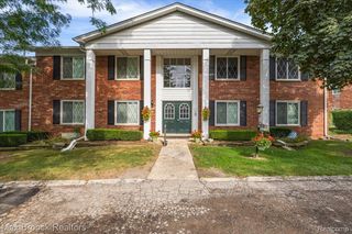 2383 Mulberry Square 72, Bloomfield Hills, MI 48302