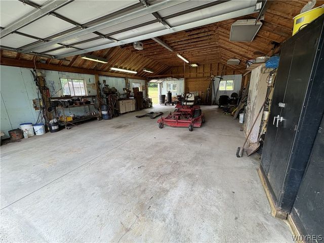 7236 Lower East Hill Road, Boston, NY 14033