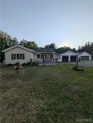 7236 Lower East Hill Road, Boston, NY 14033