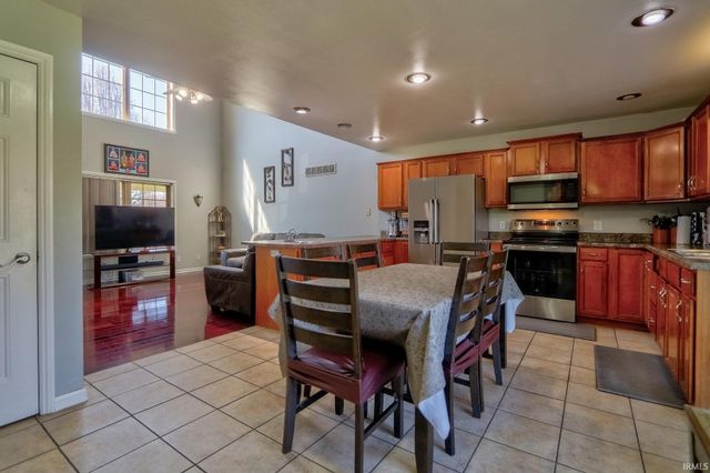 4180 Timberpoint Court, Jasper, IN 47546