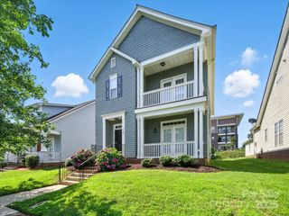 136 E Morehouse Avenue, Mooresville, NC 28117