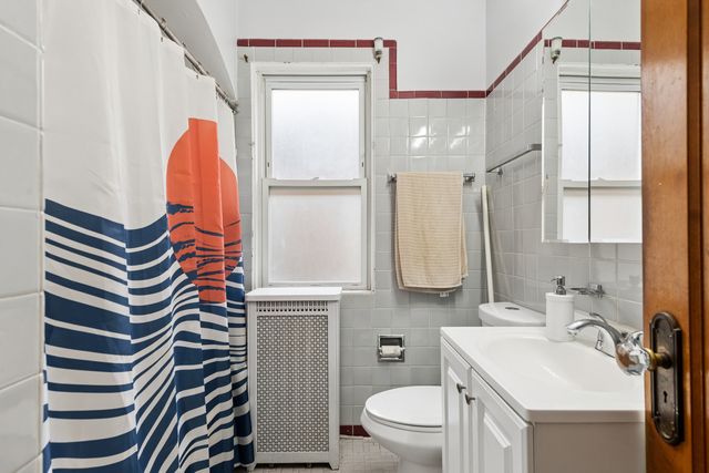 2656 N Newcastle Avenue, Chicago, IL 60707