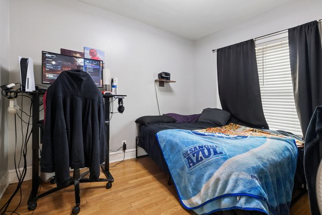 2656 N Newcastle Avenue, Chicago, IL 60707