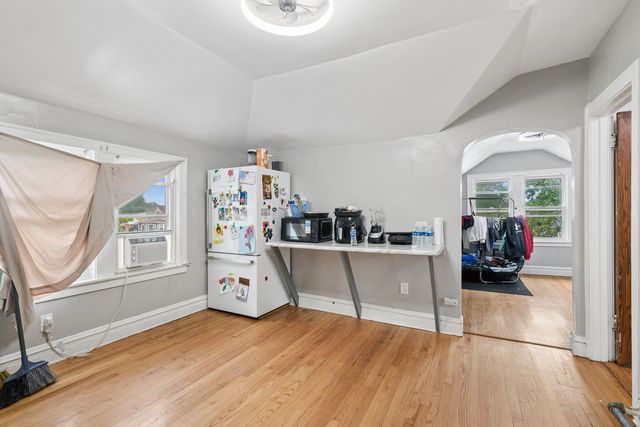 2656 N Newcastle Avenue, Chicago, IL 60707