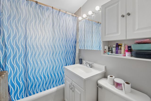 2656 N Newcastle Avenue, Chicago, IL 60707