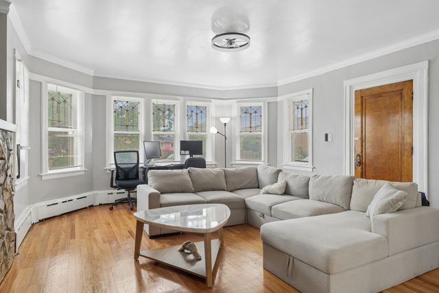 2656 N Newcastle Avenue, Chicago, IL 60707