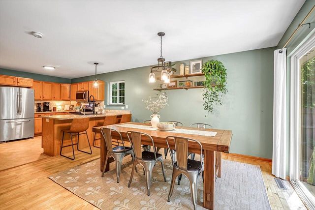 11123 W Edgerton AVENUE, Hales Corners, WI 53130