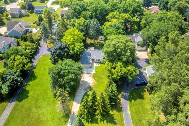 11123 W Edgerton AVENUE, Hales Corners, WI 53130