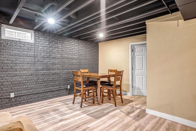 11123 W Edgerton AVENUE, Hales Corners, WI 53130