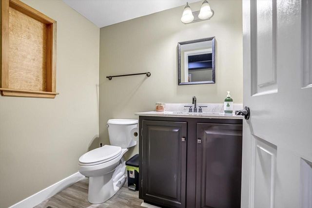 11123 W Edgerton AVENUE, Hales Corners, WI 53130