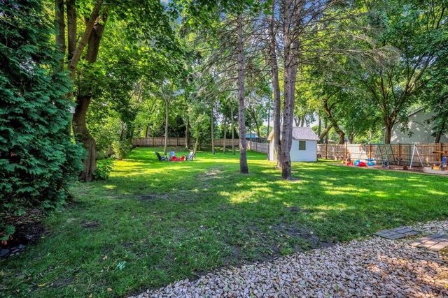 11123 W Edgerton AVENUE, Hales Corners, WI 53130
