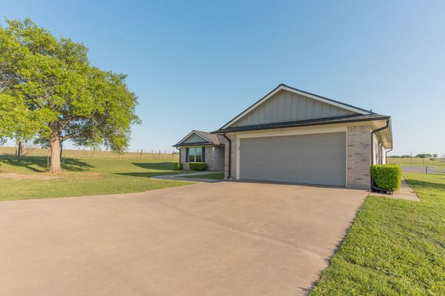 11950 Whitman Rd, Brenham, TX 77833