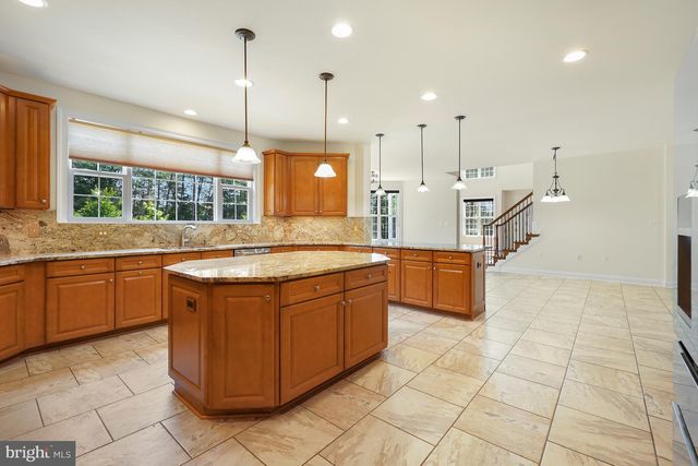 42115 PLEASANT FOREST CT, Ashburn, VA 20148