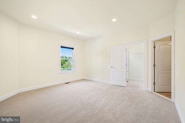 42115 PLEASANT FOREST CT, Ashburn, VA 20148