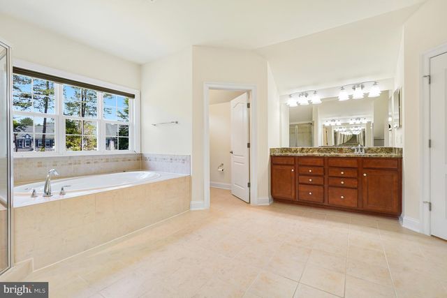 42115 PLEASANT FOREST CT, Ashburn, VA 20148