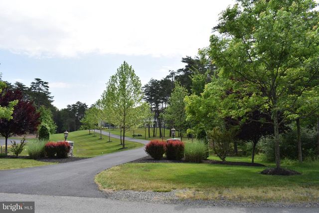 42115 PLEASANT FOREST CT, Ashburn, VA 20148