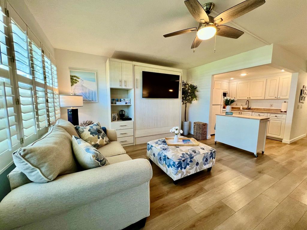 214 Tilford K, Deerfield Beach, FL 33442