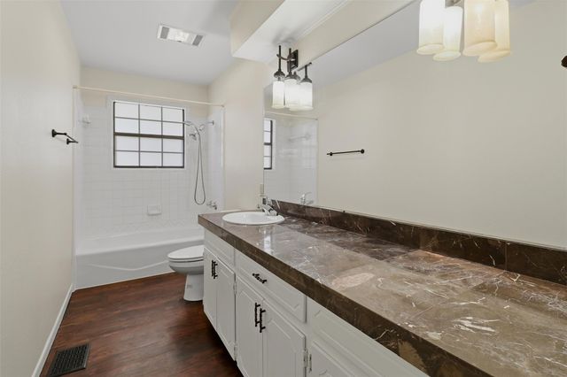 268 Quail ST, Meadowlakes, TX 78654