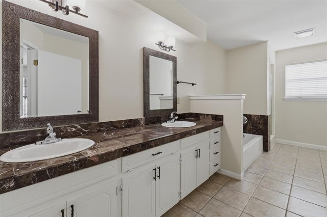 268 Quail ST, Meadowlakes, TX 78654