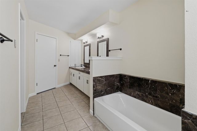 268 Quail ST, Meadowlakes, TX 78654