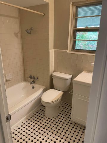 2532 Highwood Drive, Dallas, TX 75228