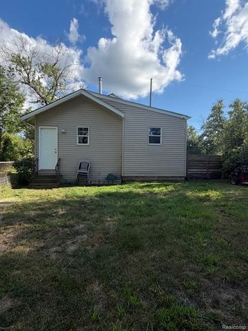 449 Midway Avenue, Pontiac, MI 48341