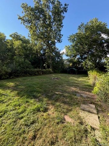 449 Midway Avenue, Pontiac, MI 48341
