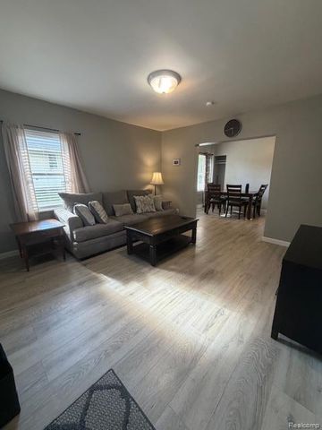 449 Midway Avenue, Pontiac, MI 48341