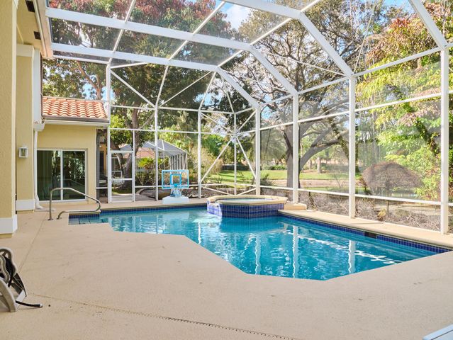 140 Victorian Lane, Jupiter, FL 33458