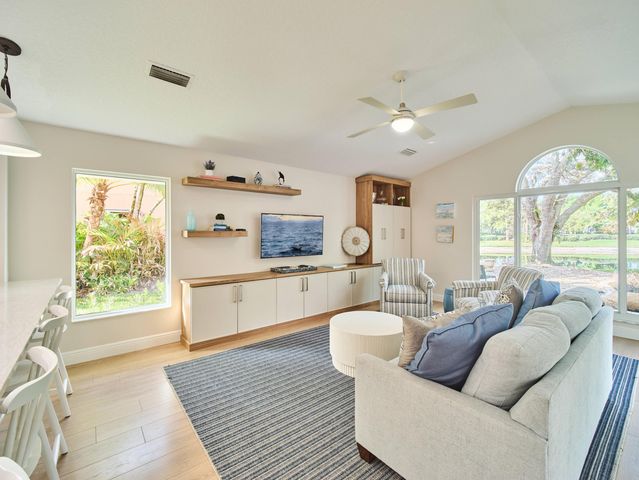 140 Victorian Lane, Jupiter, FL 33458