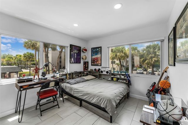 7765 SW 86th St F2-205, Miami, FL 33143