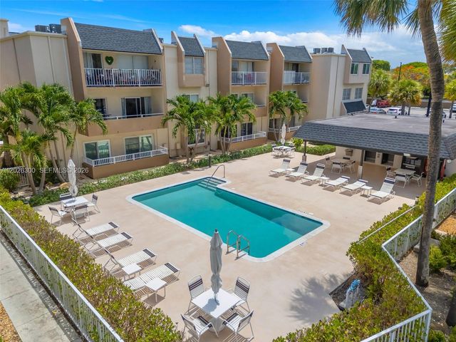 7765 SW 86th St F2-205, Miami, FL 33143