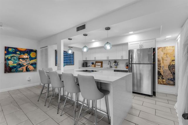 7765 SW 86th St F2-205, Miami, FL 33143