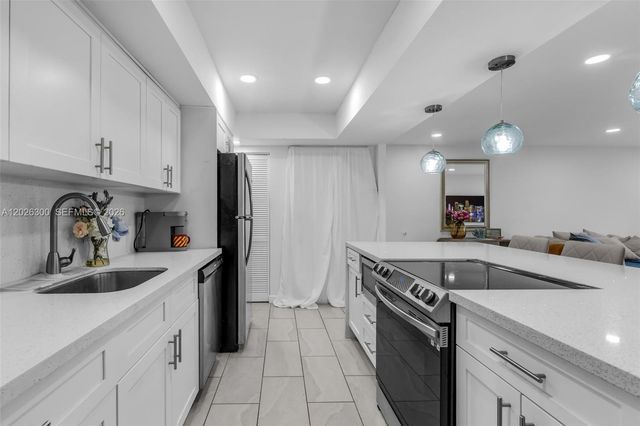 7765 SW 86th St F2-205, Miami, FL 33143