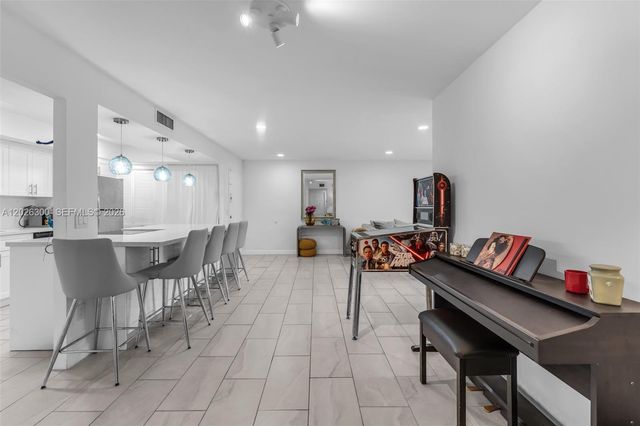 7765 SW 86th St F2-205, Miami, FL 33143