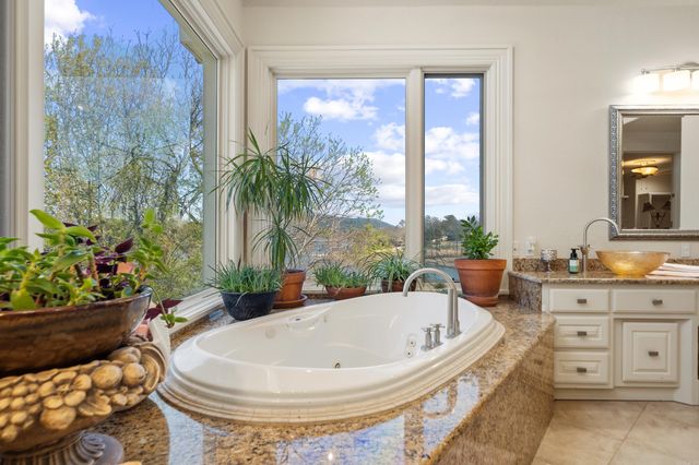 160 Cougar Terrace, Hot Springs, AR 71913