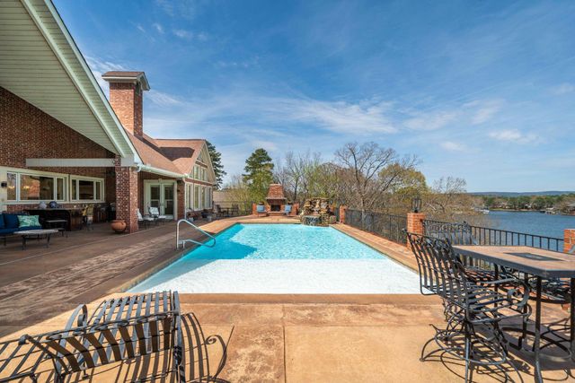 160 Cougar Terrace, Hot Springs, AR 71913