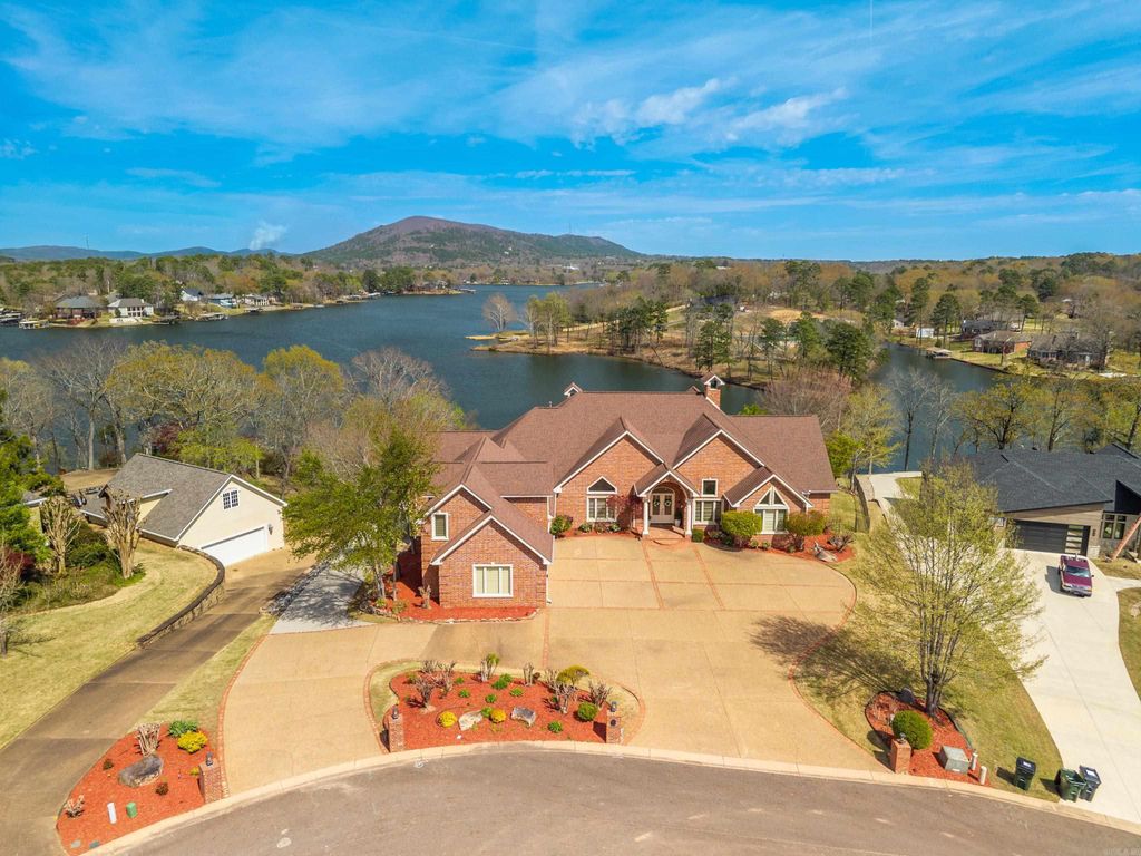 160 Cougar Terrace, Hot Springs, AR 71913