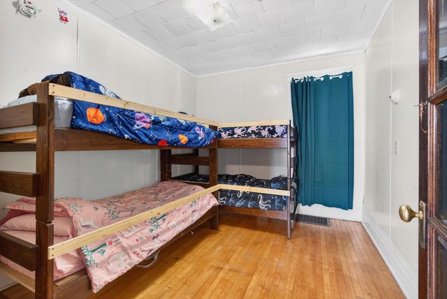 232 W 8TH AVENUE, Oshkosh, WI 54902