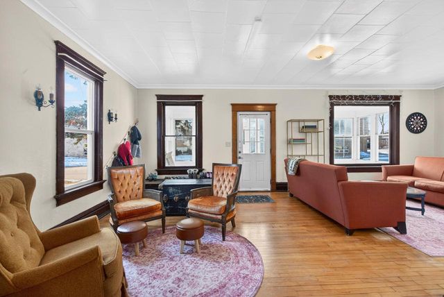 232 W 8TH AVENUE, Oshkosh, WI 54902