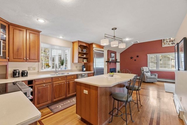 142 Abbott St, North Andover, MA 01845