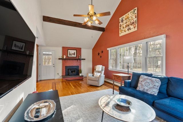 142 Abbott St, North Andover, MA 01845