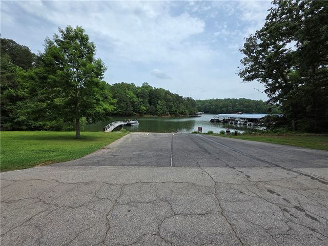 116 Oconee Avenue, Westminster, SC 29693