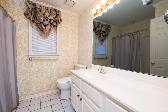 608 Cambridge Place Drive, Little Rock, AR 72227