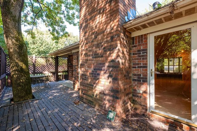 608 Cambridge Place Drive, Little Rock, AR 72227