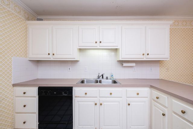 608 Cambridge Place Drive, Little Rock, AR 72227