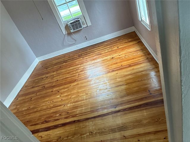 3207 Broadway, Fort Myers, FL 33901