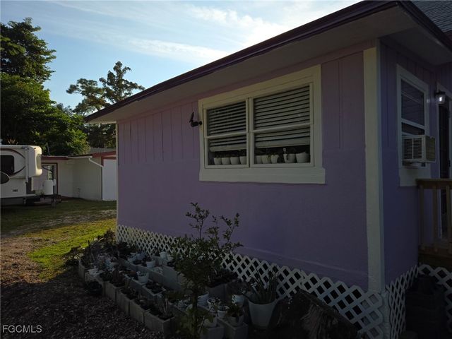 3207 Broadway, Fort Myers, FL 33901